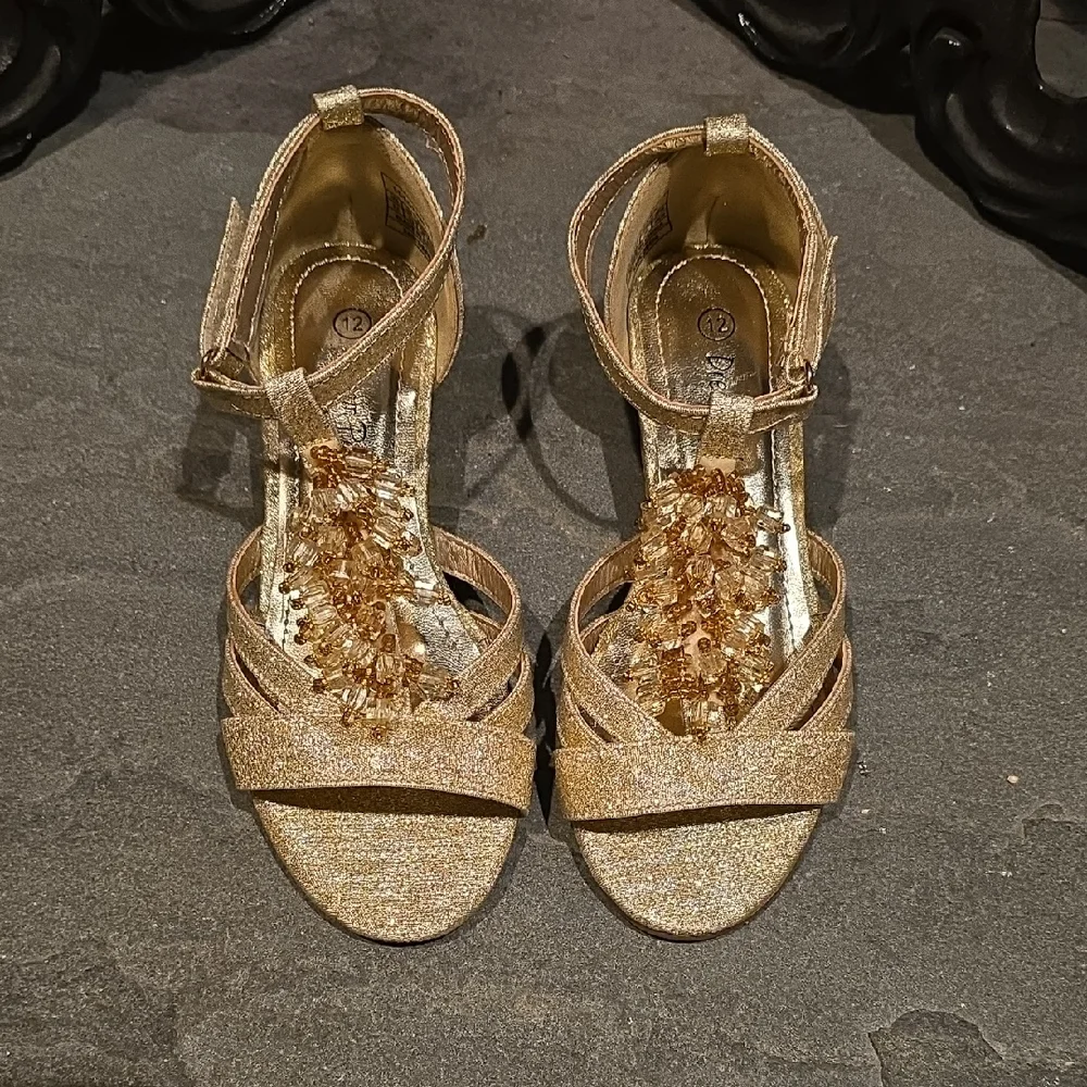 Dream Pairs Elegant Gold Strappy Girl's Sandals Size 12